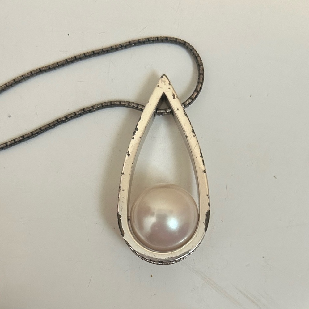 Brighton Silver distressed Teardrop Pearl Necklace